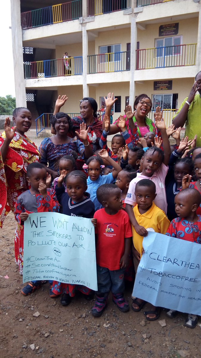 OsatuyiTaiwo01's tweet photo. Still on the campaign at keffi..#CleantheAir,#Secondhandsmokers,@tobaccofreeng,@Fmohnigeria,@IsaacFAdewole,@BloomsmergF,@akinolaboade.. https://t.co/pxsQGhORdj