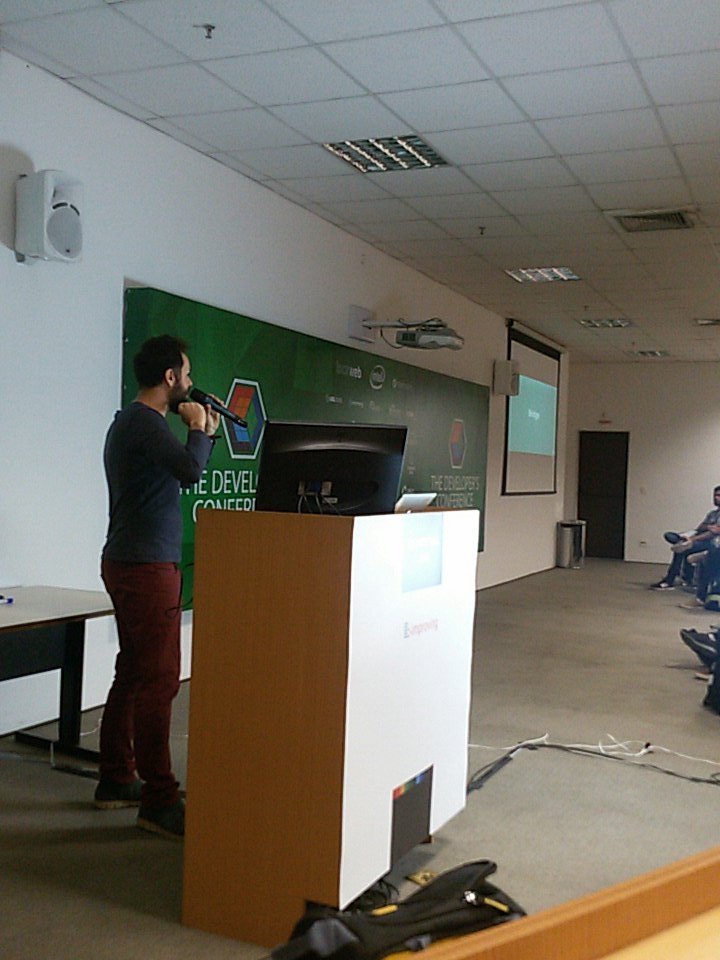 mr__m's tweet image. Iremos fazer as perguntas às 11h10. Mandem agora! #TheDevConf #ArquiteturaJava