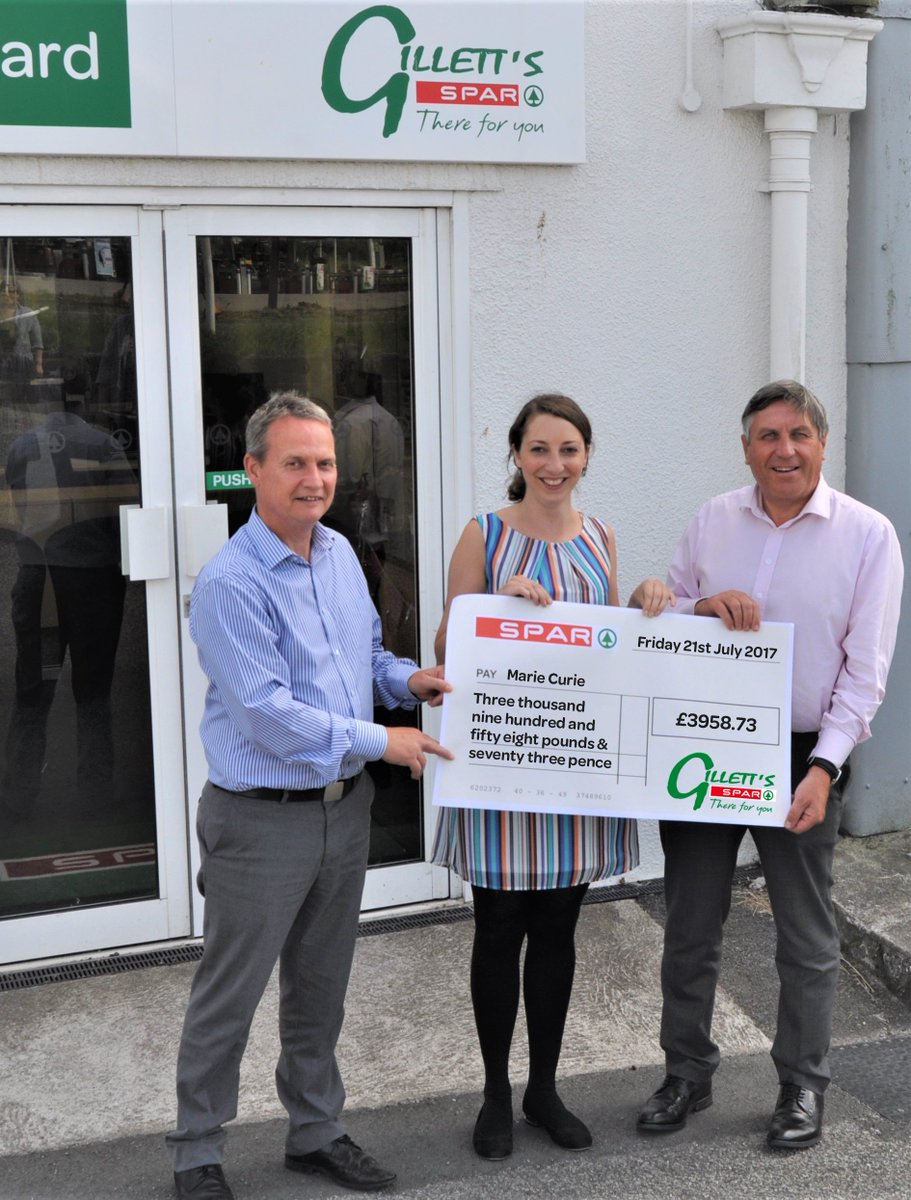 <a href="/gillettsspar/">Gilletts Callington</a> donating their latest bag levy to @Helen_E_Stock from <a href="/mariecurieuk/">Marie Curie</a> #ThereForYou #charity #carrierbags <a href="/SPARintheUK/">SPAR UK</a>
