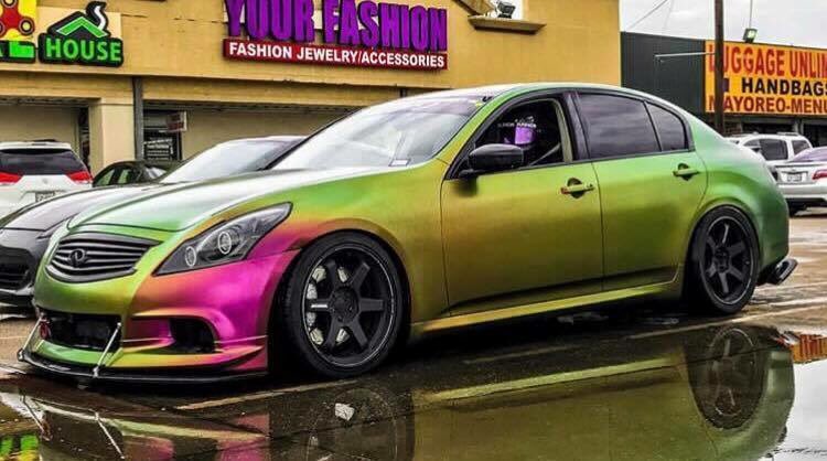 I spy a Black Armor helmet. And, I'm craving watermelon for some odd reason. #CarbonArmy