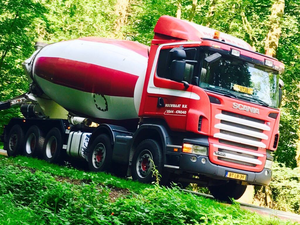 Ook in de bouwvak zijn wij - met beperkte bezetting - geopend van 07.00 tot 16.30 uur. Wij wensen iedereen een fijne vakantie toe!