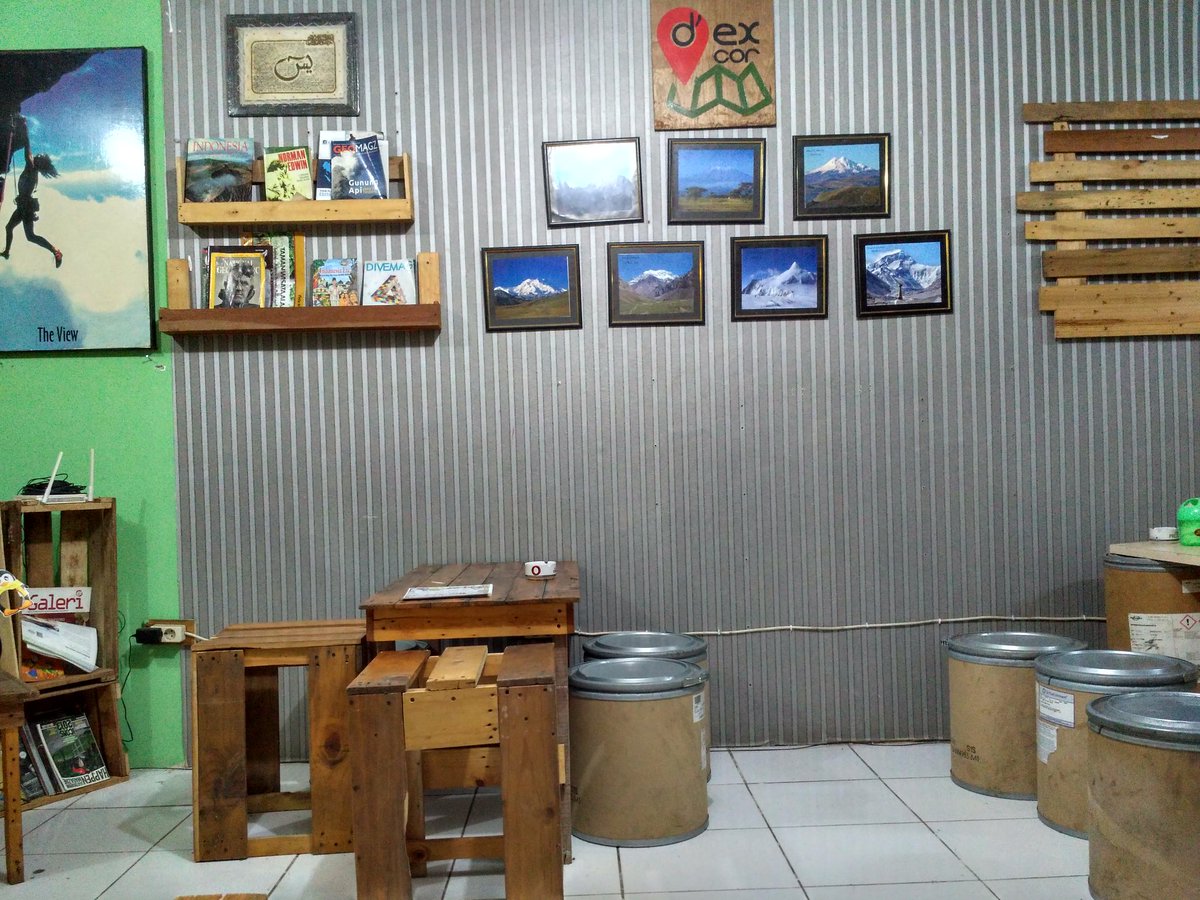 edumantara's tweet photo. Ngupi biar waras di mari @D_Explorers https://t.co/efflcbRKeK