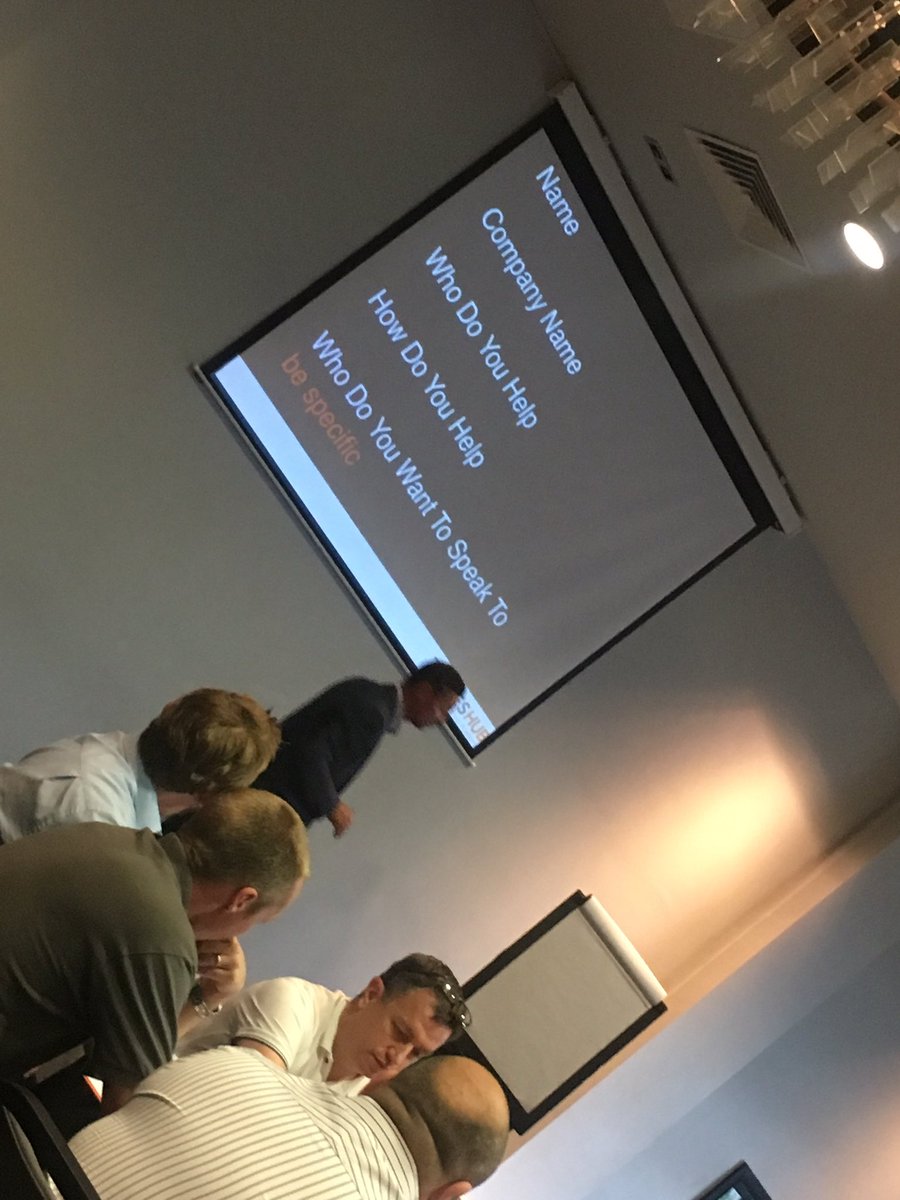 3376VFCpfb's tweet photo. Vandad in the trades hub house...@TheTradesHub best #networking #fact https://t.co/SVAegjCmoI