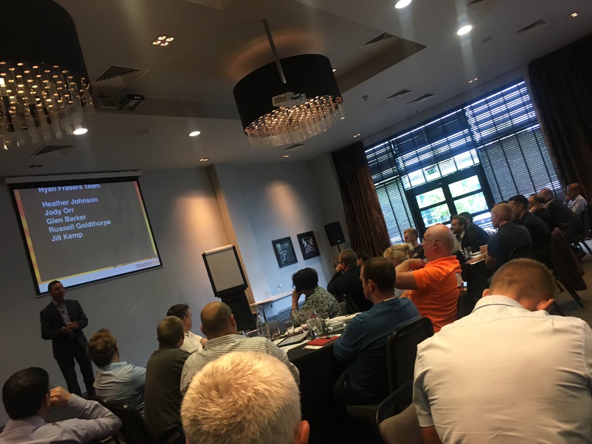 3376VFCpfb's tweet photo. Vandad in the trades hub house...@TheTradesHub best #networking #fact https://t.co/SVAegjCmoI
