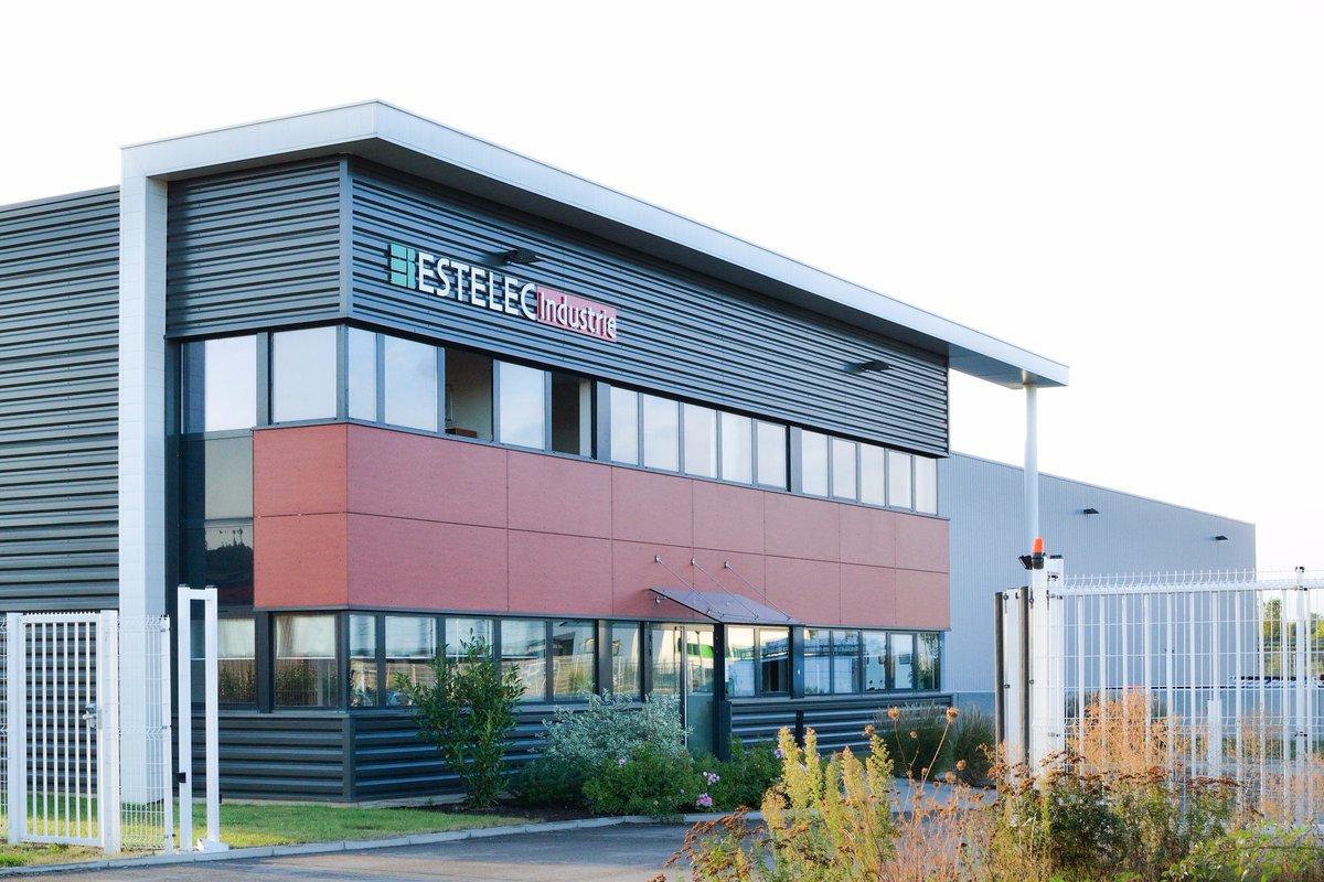 IRecre's tweet photo. This is were the first Ureach will be made! / C'est ici que sera produit 95% du bracelet Ureach ! #EstlecIndustrie > https://t.co/qP6TPAoGmo https://t.co/Qx4mnFwA42