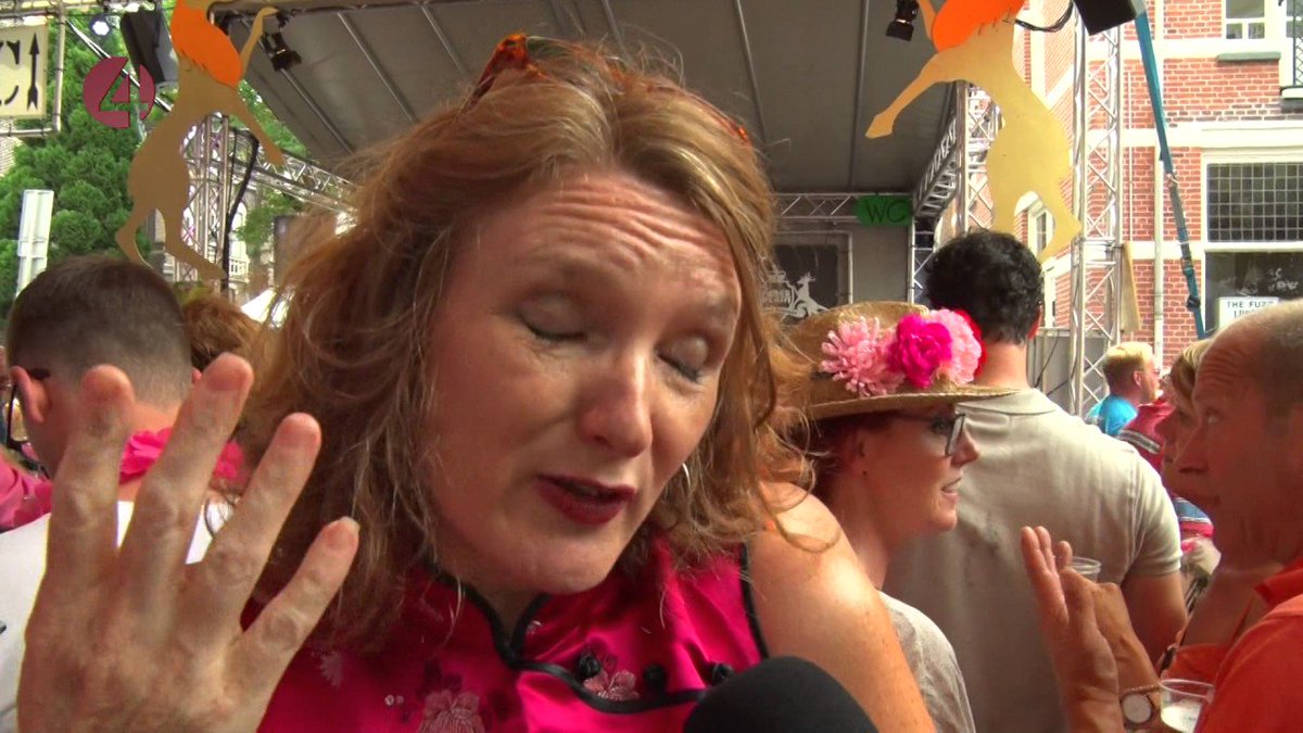 4DRTV's tweet photo. [VIDEO] Faberplein ook 's middags al gezellig op roze woensdag https://t.co/nda3eMPqkg #nijmegen #rozewoensdag #vierdaagse https://t.co/oFEoF3114z