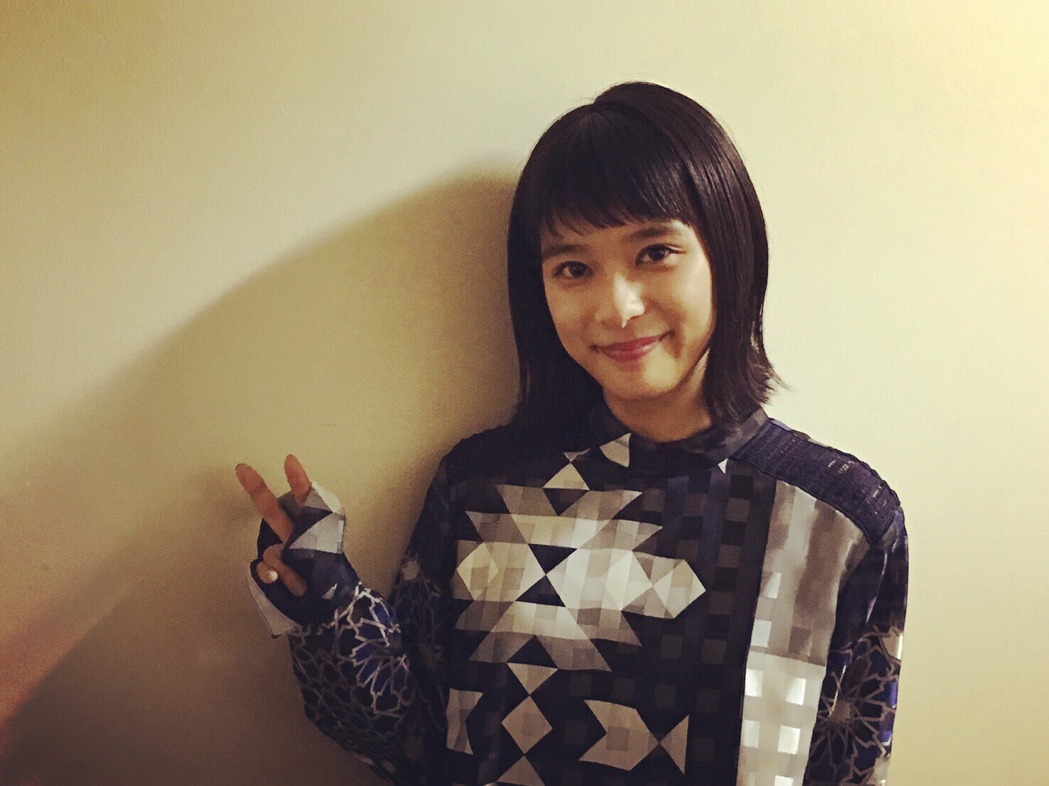 芳根京子 Staff 本日19時から 沸騰ワード10 21時55分から ダウンタウンなう 放送です 是非観てください 沸騰ワード10 は前髪切りたてほやほやだったから すごいおんまゆ 笑