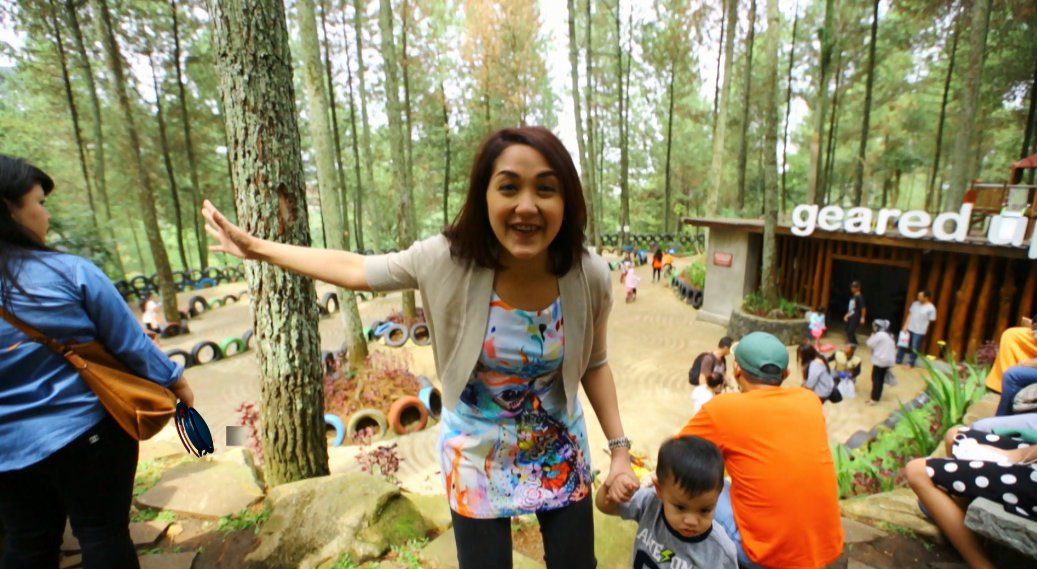 KompasTV's tweet photo. Ada tempat baru apa saja ya yg seru di Bandung? Nonton #WeekendYuk sesaat lagi https://t.co/a4ChkgG37i
