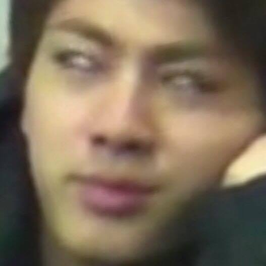 BTSMEMES17's tweet photo. Ako yung nagdodownload at may-ari nung harddrive pero di ko napapanood mga gusto ko? Ikaw na lang lagi masunod sige. https://t.co/1xXdLTljsC