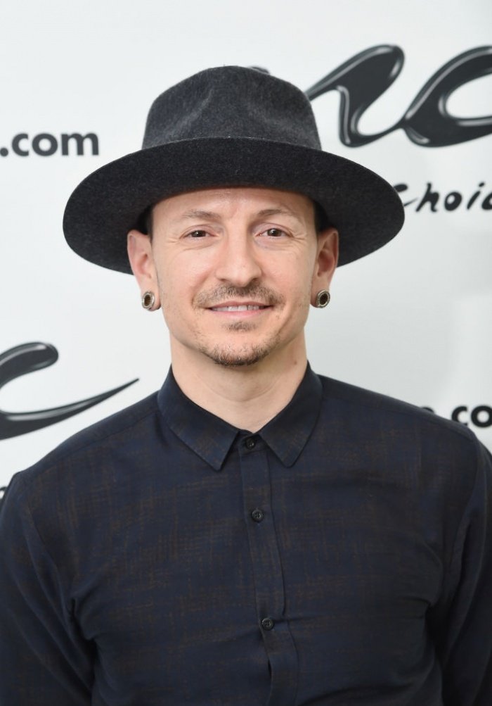 voEDO's tweet photo. 久しぶりの投稿。今日僕の誕生日なのですが LINKIN PARKのチェスター・ベニントンさんの訃報で　落ち込んでいます。
あなたの歌が永遠に語り継がれますように。 https://t.co/0tbknF6iKk