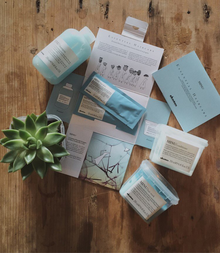 ¿El color te dura poco? 😯 Minu diseñado para iluminar y proteger los cabellos coloreados, dejando el pelo suave y sedoso 😍#minu #davineshair