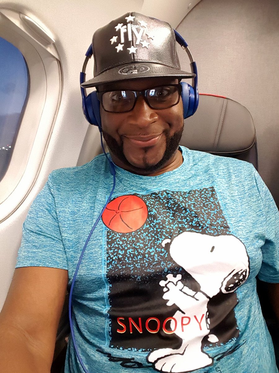 finallytrell's tweet image. Wheels up again!!! Keep me lifted!!! It&apos;s was a phenomenal experience Chicago, but I must get back to Miami! #thatisall #assignmentcompleted