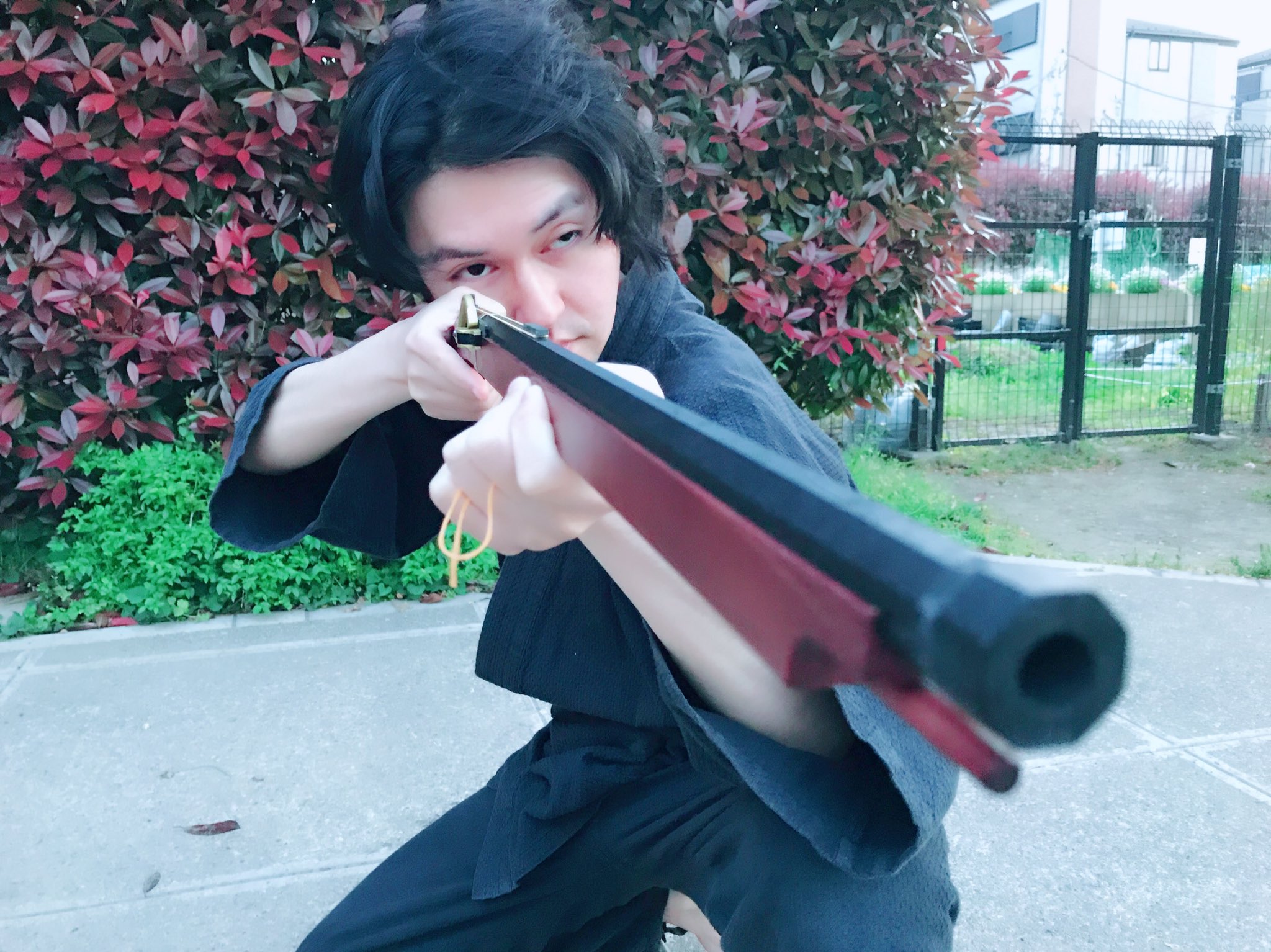 美南宏樹 みなみひろき Di Twitter Larpでクラシック銃使いになりたいから 9月に火縄銃の鉄砲隊に入隊して 使い方をマスターしてくる あと 時代劇とかにも 鉄砲撃ちとして出演したい 写真は 木製の輪ゴム銃です いやはや かっこいいね Larp 火縄銃