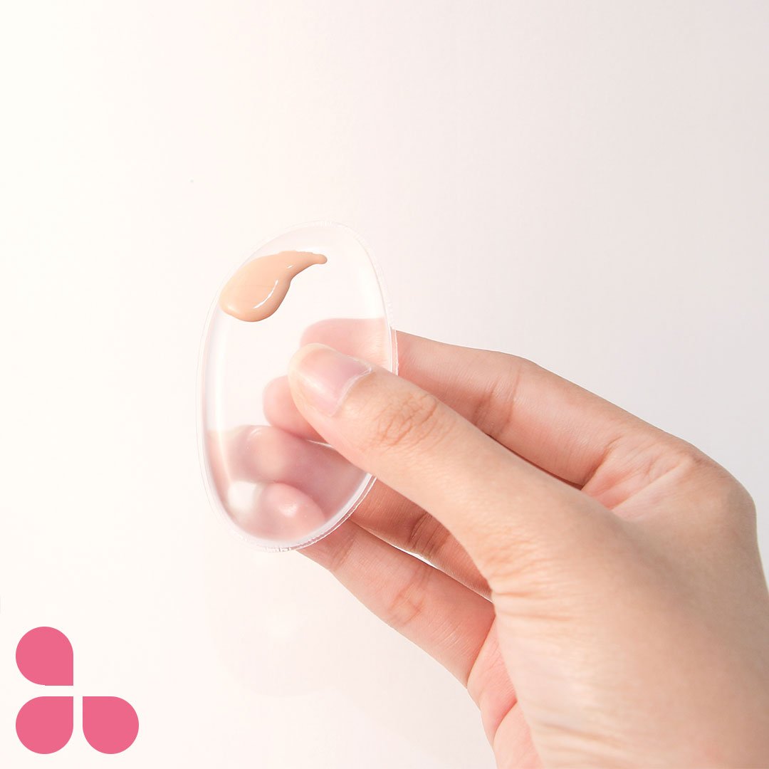 It’s make up time! Sili-blender dari BRUNBRUN siap melengkapi alat make-up-mu. Teksturnya tidak menyerap kotoran, praktis &amp; mudah di pakai.