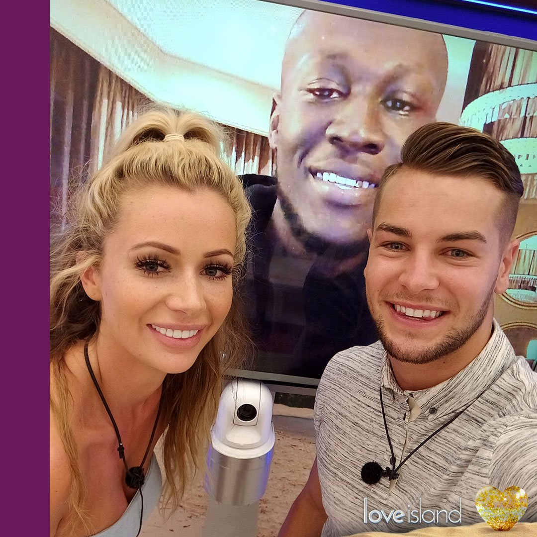 LoveIsland tweet picture