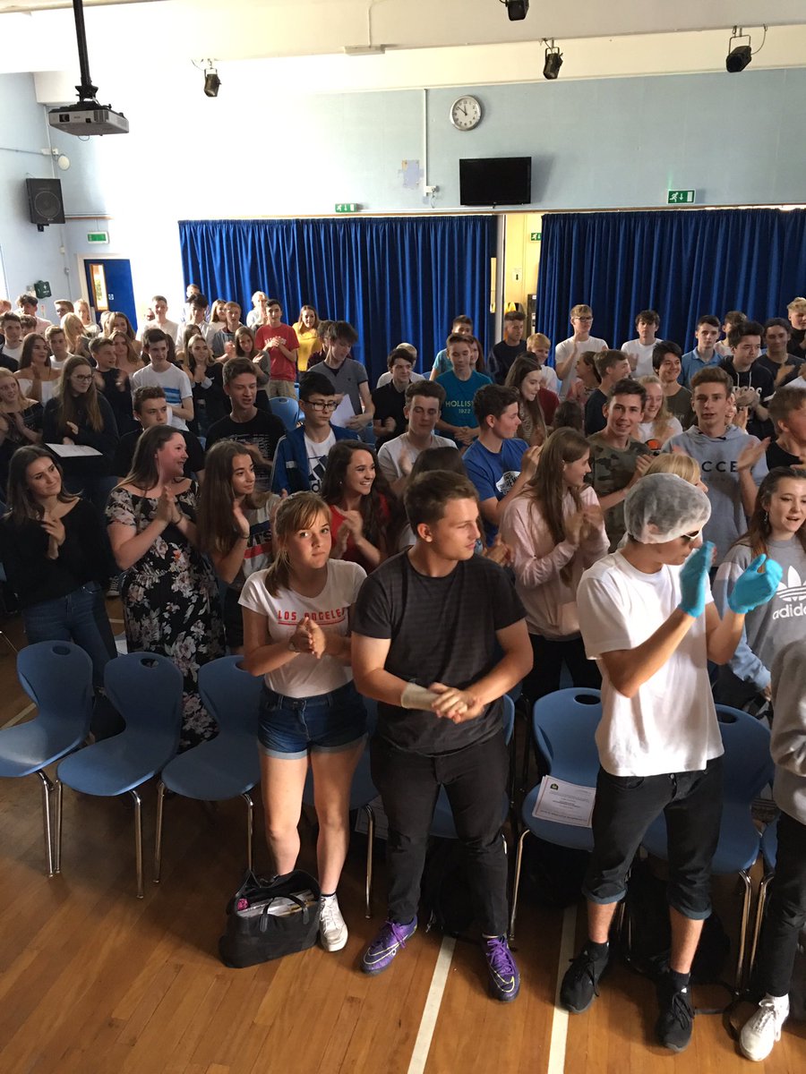 MrsAustinFEHS's tweet photo. Standing ovation for Mr Vandenbergh #Legend https://t.co/qFX4Gi3hvU