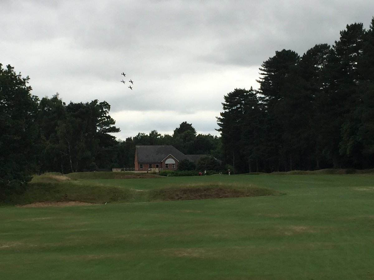 nikita_murdoch's tweet photo. Me and @tercmur enjoyed the flyover whilst playing the 18th on Hotchkin @woodhallspagolf ⛳️ https://t.co/ndMFXgiSp6