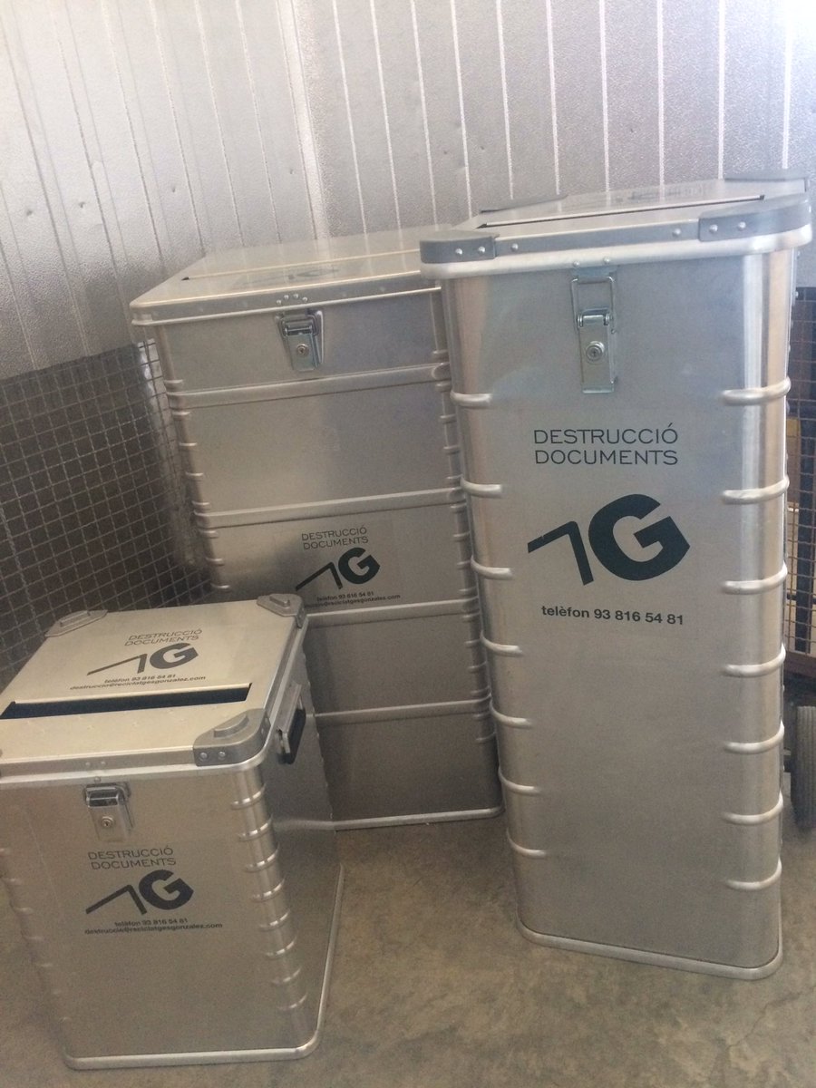 GonzalezRecicla's tweet photo. Us ajudem a fer net? Arxius prescrits, dades confidencials, compliment Lopd, contenidors, recollida, destruccio, certificat i gestio residus https://t.co/go1UpxTQmT