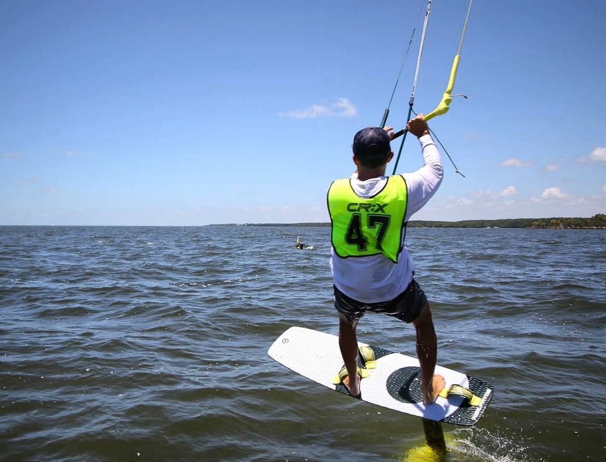 crxclass's tweet photo. Bring on the weekend! #FoilingFriday #kiteboarding https://t.co/tpqu9GB5ax