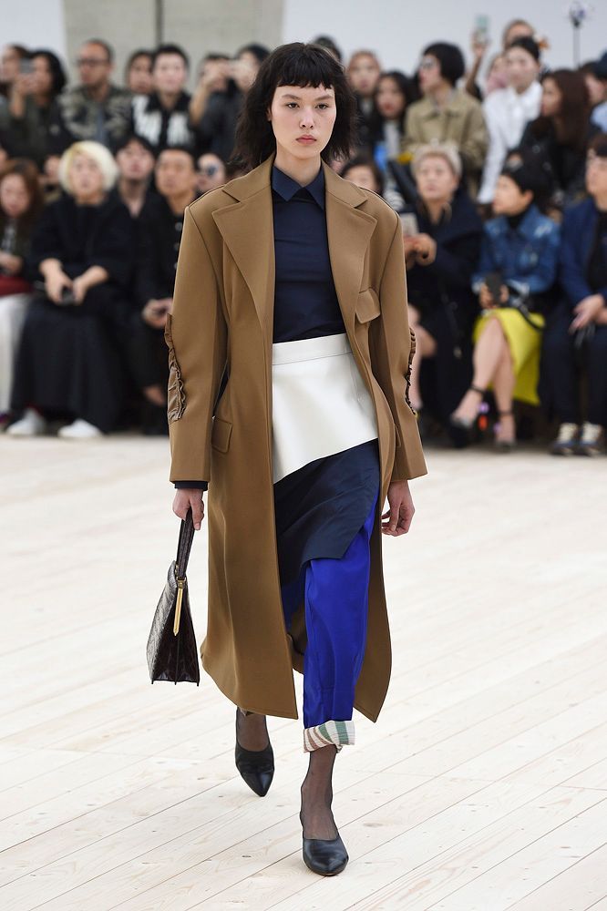 accessrunway's tweet photo. Celine Spring/Summer 2017 - Paris - Access Runway - Fashion Week Fashion Shows https://t.co/GWKYDs67HF #pfw #fashionshow #runway #fashion https://t.co/xZisNxvhJz