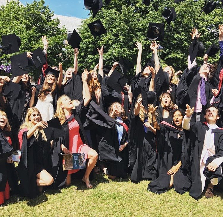UWEBristol's tweet image. Two photos taken moments apart for our pics of the day from yesterday’s #UWEGraduation ceremonies | from IGer: sadieeeeq