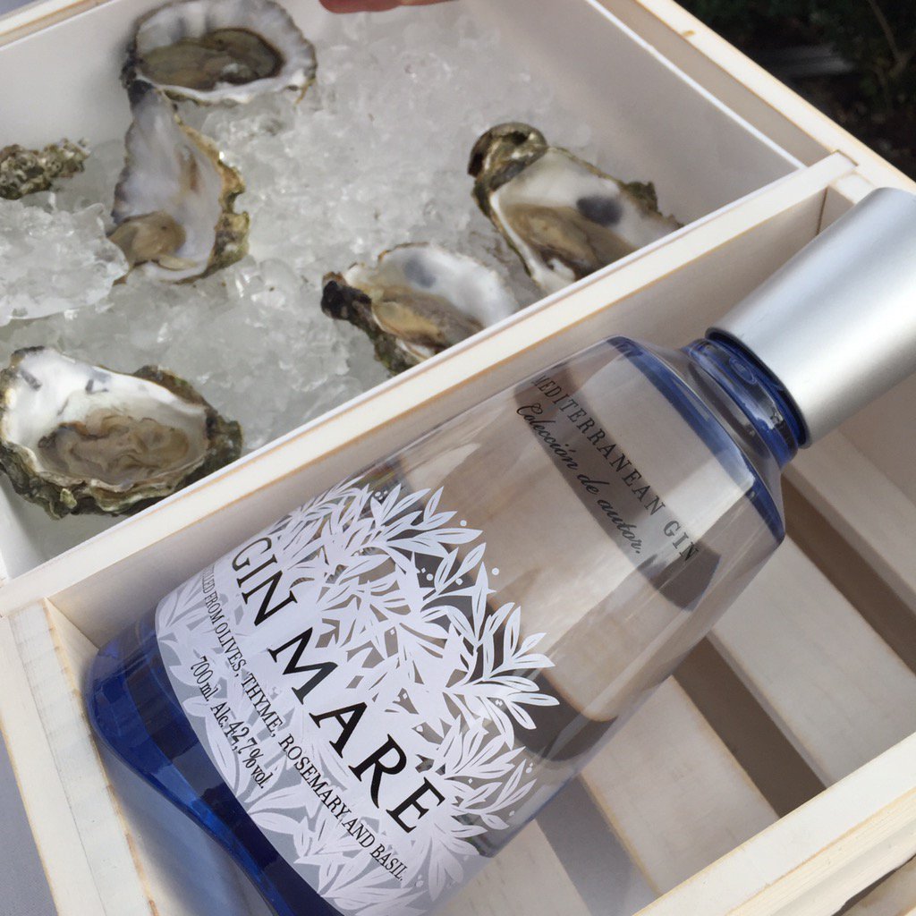 GinMonkeyUK's tweet photo. Lovely evening at the @ginMare #MedRooftops pop-up last night. Gin + Oysters = my idea of heaven 😍🍸 https://t.co/jMJH9kaB9h