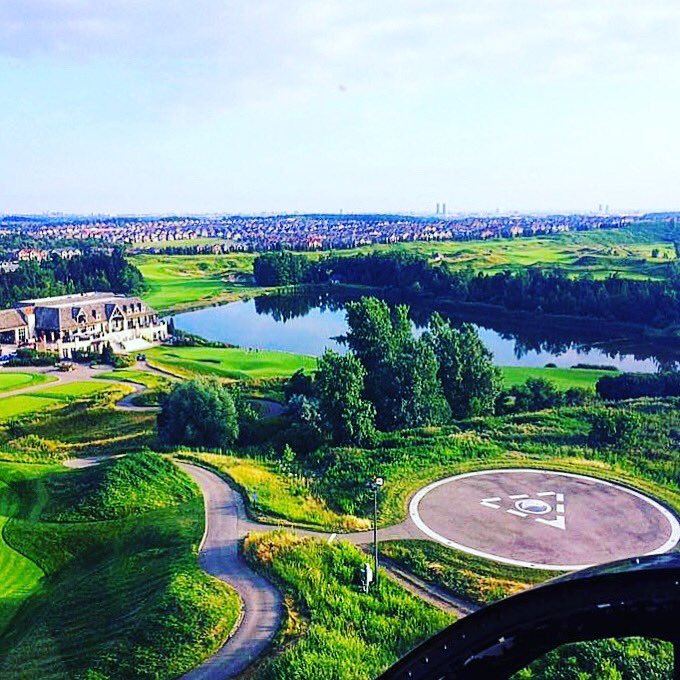 NationalHeli's tweet photo. Thunderstorms gone , go back to fly 🚁 and play ⛳️ !!! #heligolf  #golf #Helicopter #eaglesnest https://t.co/tPzS0ibBiJ