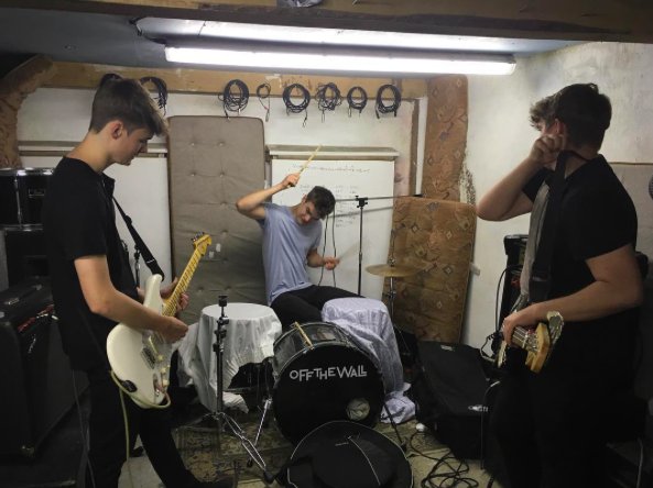 TONIGHT! we are at <a href="/FinboroughArms/">Finborough Arms</a> in Kensington London for <a href="/ModernAgeMgt/">ModernAgeMusicHQ</a> supporting the epic @roskoband and <a href="/jw_paris/">J.W Paris</a>  Doors 7:30pm