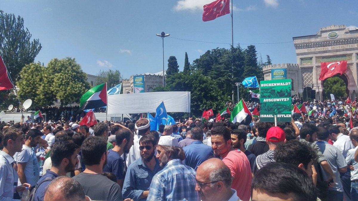 CuneyttGuven's tweet photo. #BeyazıtMeydan https://t.co/Qb3Im8UgoE