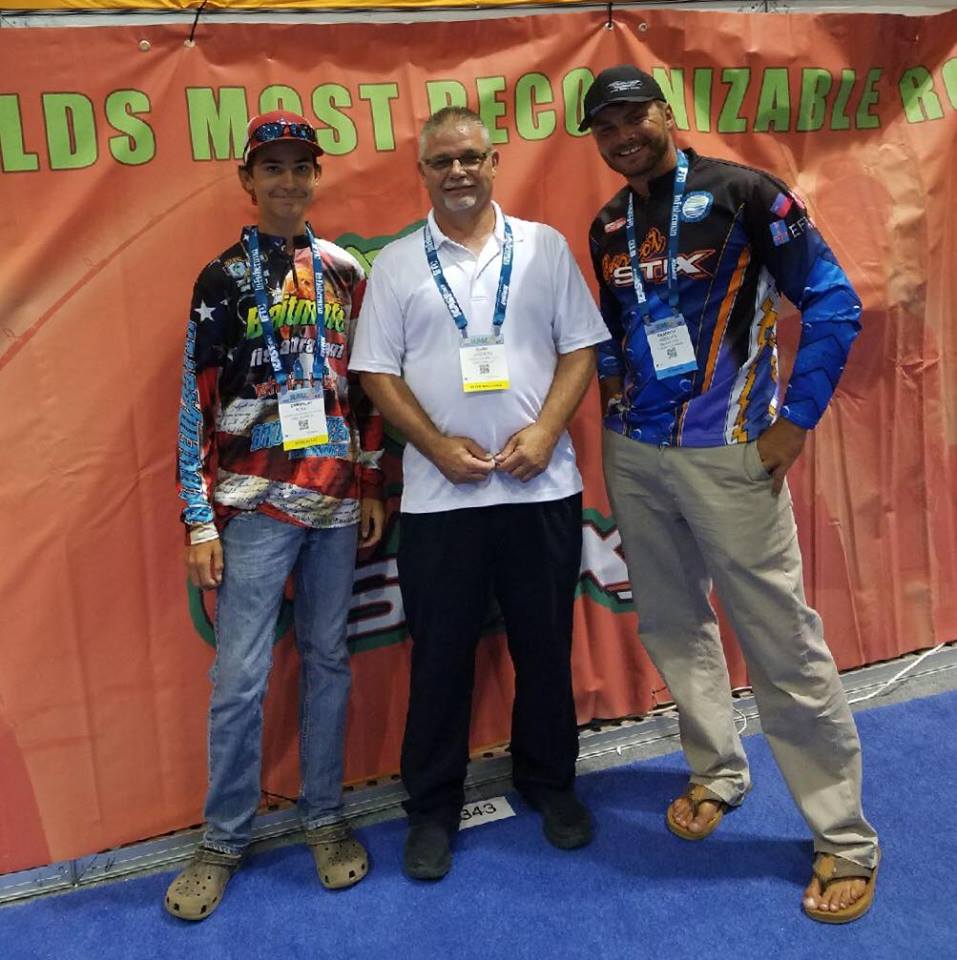 Carrotstix13's tweet photo. #Icast2017 #Teamorange #carrotstix Photo courtesy of Dee-dee Kronyak Acree. 🎣🎣 @ICASTshow  ICAST https://t.co/hjwg4EuHzg