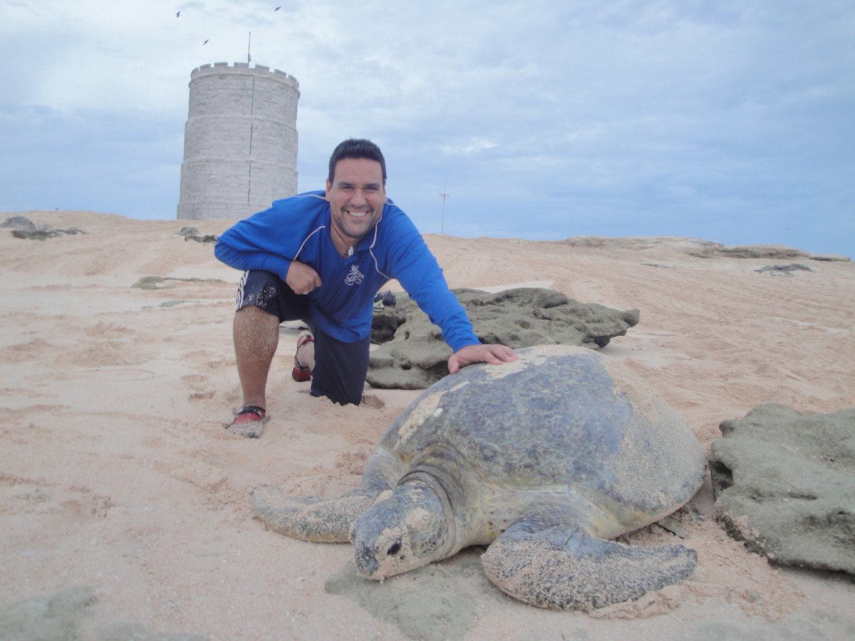 Hi @ICCB2017 I'm Hector and I rescue Indigenous Ecological Knowledge to improve the decision-making process Talk on Tuesday PM #meetICCB2017