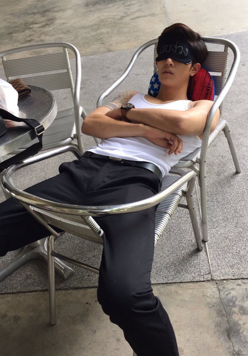 gxxodday's tweet photo. While you were sleeping Part 3 😂  #ก็อตอิทธิพัทธ์ //ขอบคุณพี่มิลาสำหรับแรงบันดาลใจในการรวมค่ะ หมดยังนะ? เหมือนจะมีอีก นอนเยอะก็เงี้ยะ 555555 https://t.co/FH6R8QElc9