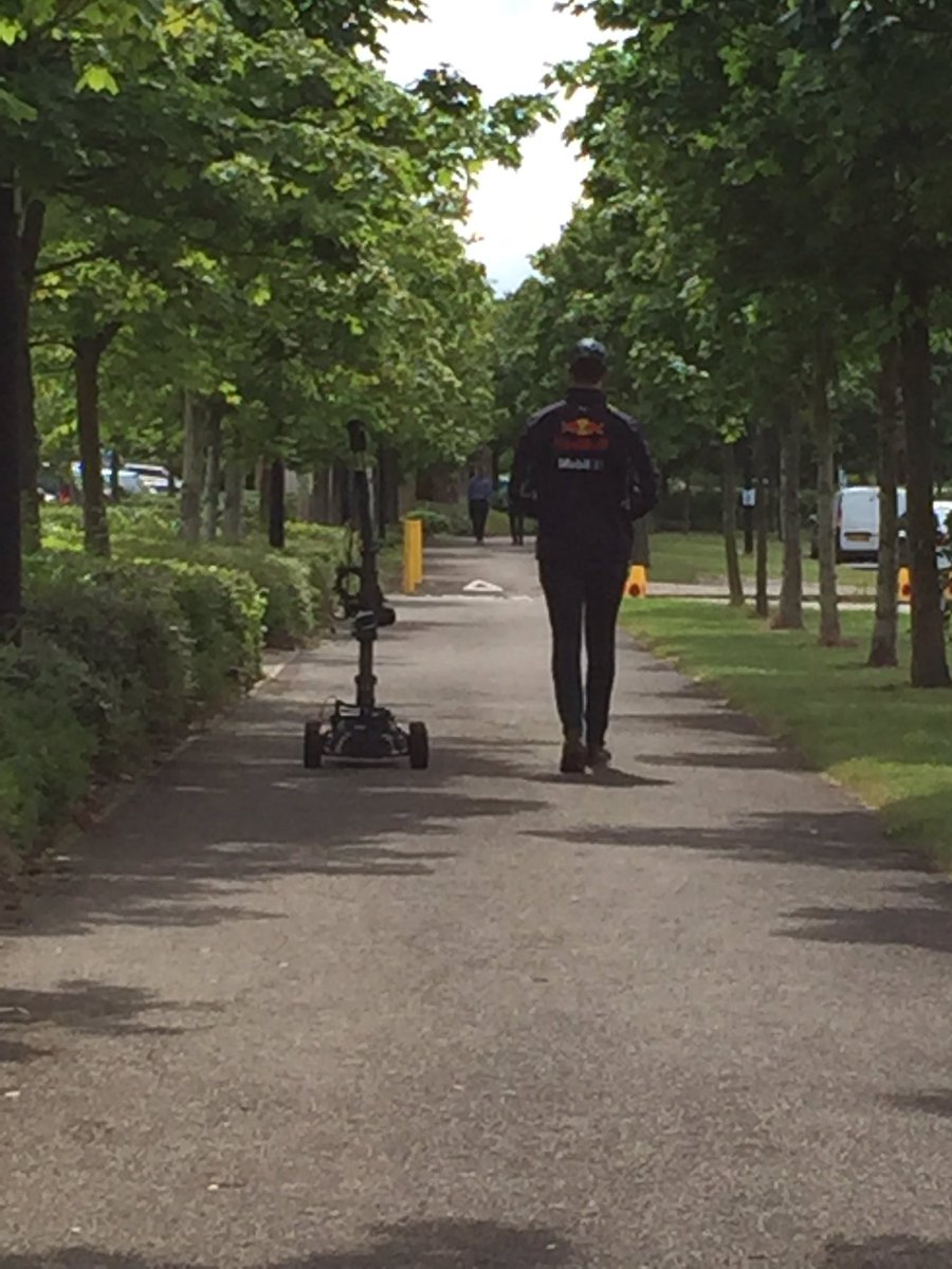 AC_Eventing's tweet photo. @redbullracing seem to be driving robots round infront of my office! 👀 #formula1 #f1 #RedBull https://t.co/vKJEMlroTU