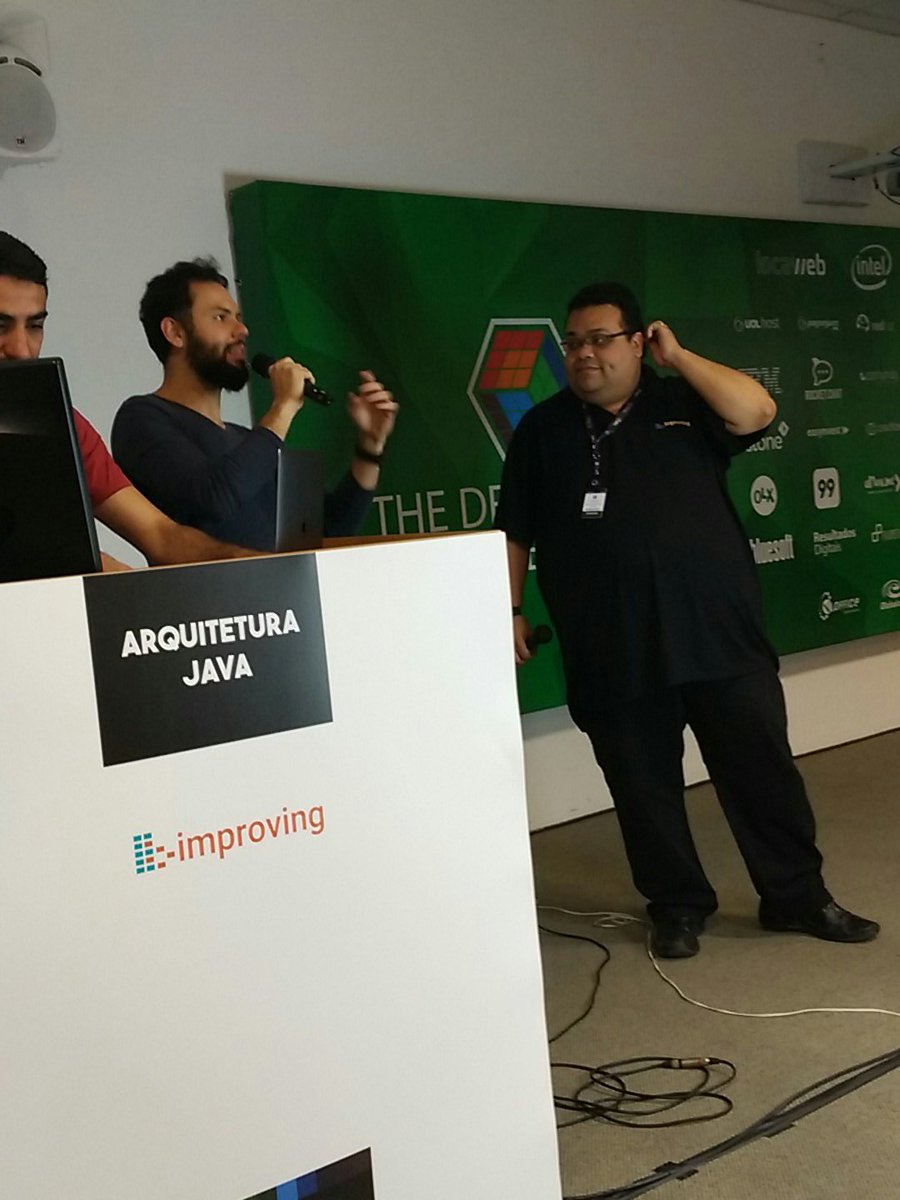 tomxdev's tweet image. Momento de perguntas. #arquiteturaJava #TheDevConf