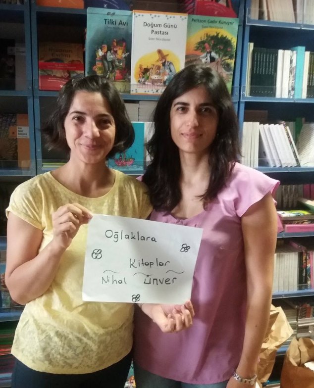 Saadet Sevinç Doğan, çocuk kitapları editörümüz Nihal Ünver ile <a href="/dinozorcocuk/">Dinozor Çocuk</a> üzerine konuştu. oglaklarakitaplar.blogspot.com.tr/2017/07/cekili…