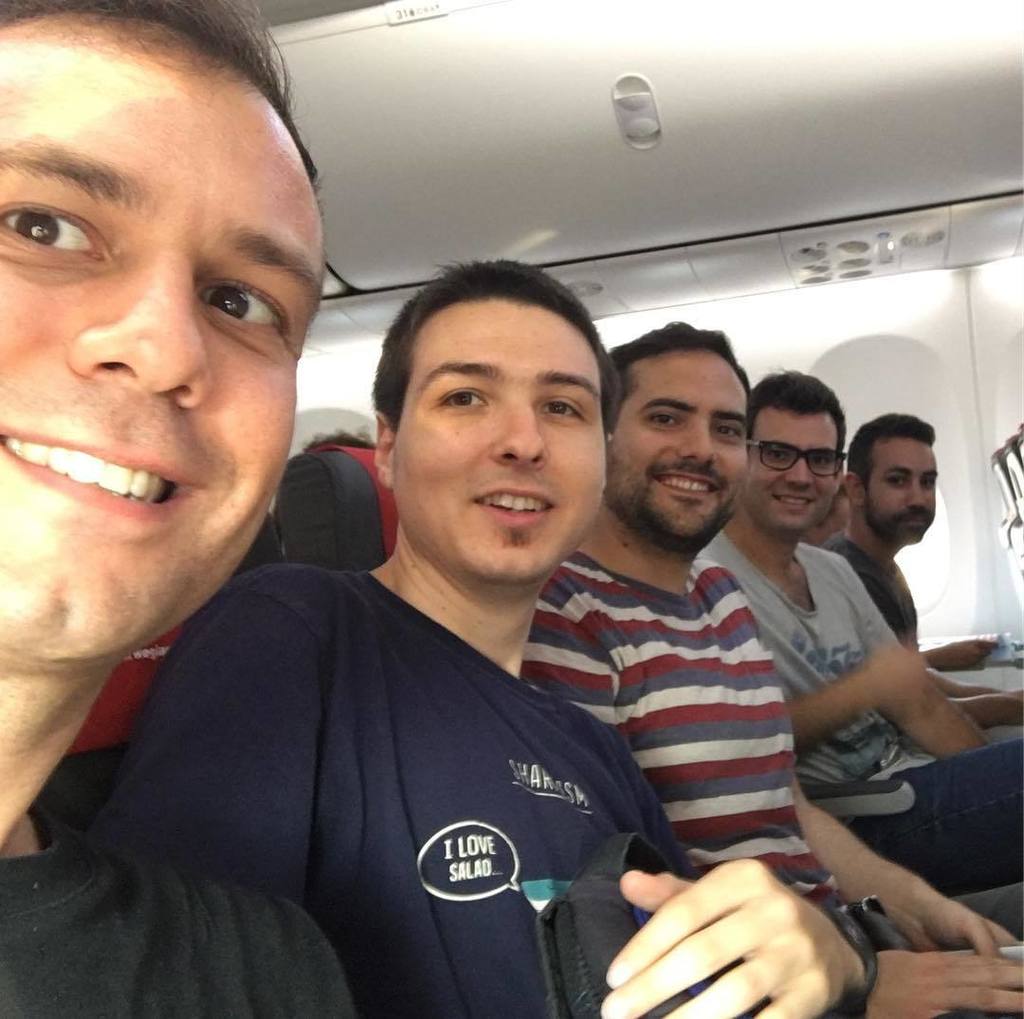 MarsBased's tweet photo. Landing in Tenerife! #MartianAlert #martiantenerife2017 #marsbased #teambuilding #team #retreat #gettogether #remo… https://t.co/drZbgACBKH https://t.co/p3J8vz7VAl