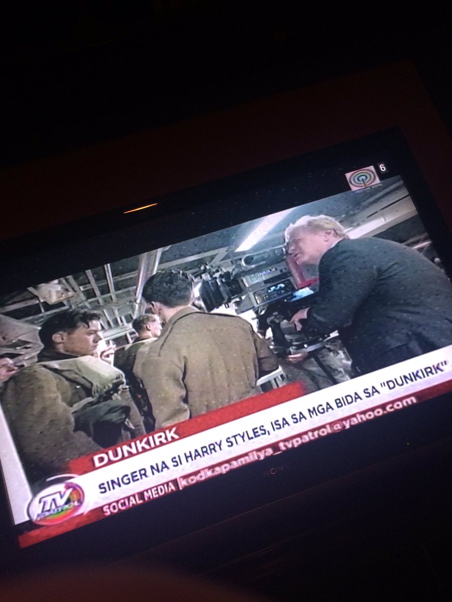bangtaniyo's tweet photo. HARRY ON TV PATROL #Dunkirk #HarryStylesDunkirk @Harry_Styles https://t.co/YHGL7EnxUT