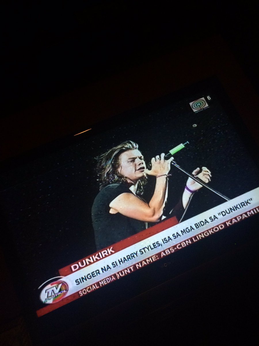 bangtaniyo's tweet photo. HARRY ON TV PATROL #Dunkirk #HarryStylesDunkirk @Harry_Styles https://t.co/YHGL7EnxUT
