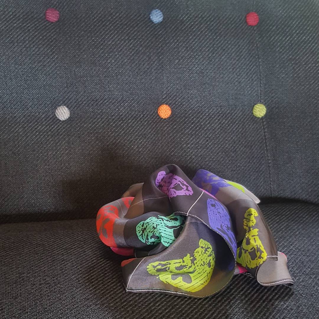 charcotstudio's tweet photo. Colour is bursting out of the studio today💚 #silk #coloursample #newsofa #rainbowbuttons #anthracitegrey #madedotcom #charcotstudio #revamp https://t.co/Iu4d6tByCC