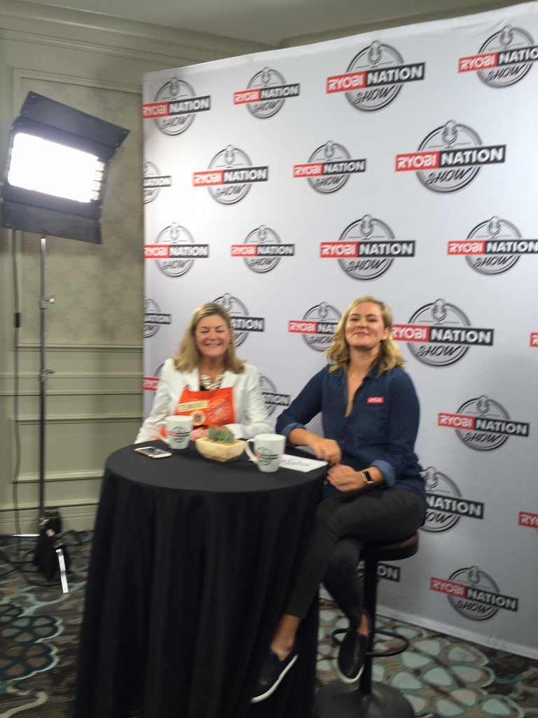 Thorpedo007's tweet photo. Awesome way to start the day at Haven conf. Thanks for being an amazing partner Jeanine. #ryobiathaven @HomeDepot https://t.co/buwqkkqeIz