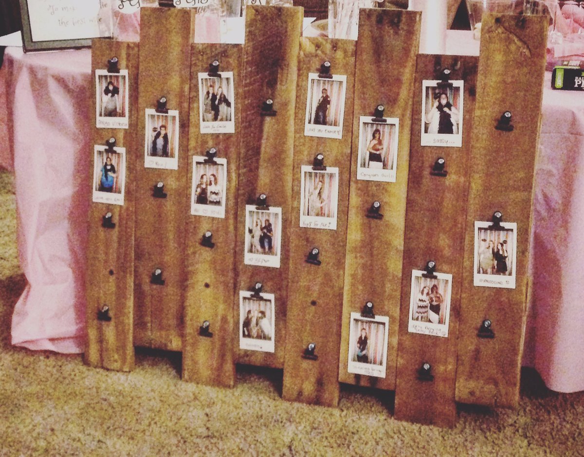 skylars_shop's tweet photo. Poleroid Photo Board! Its like Instagram in real life! Only $50.00. 
PM to make an order. #SkylarsShop 🛠 https://t.co/kMxsNJuzYS