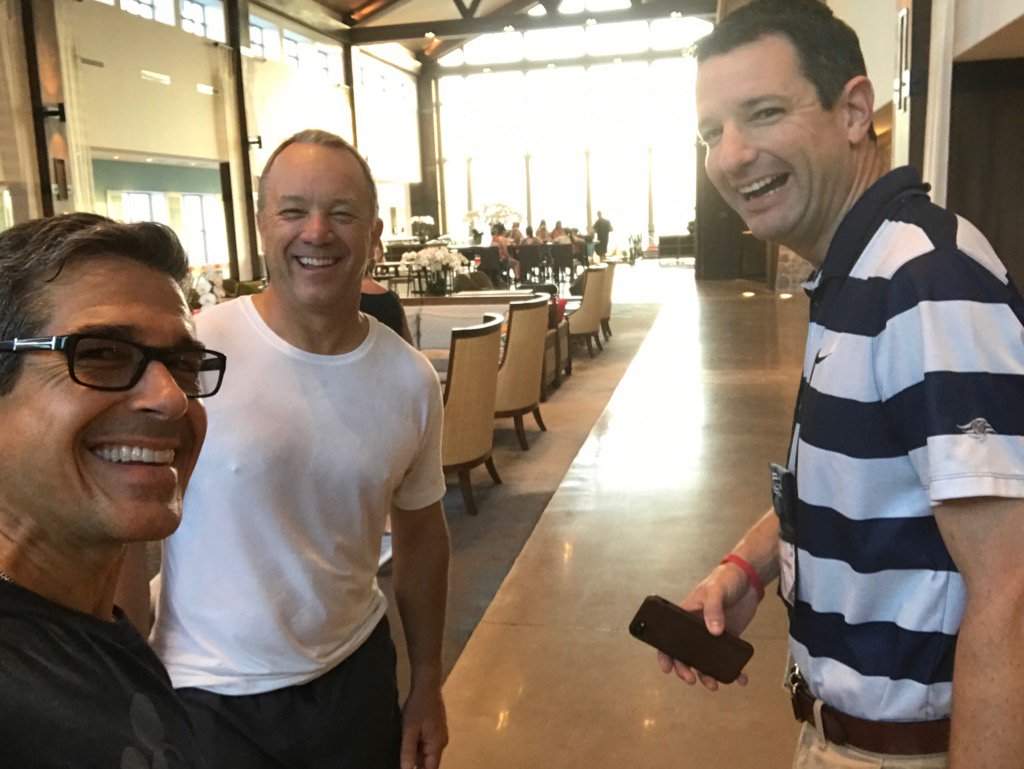 jeffnoelmidlife's tweet photo. Good morning #elelive 2017. Thanks @lonniemayne for the workout. Thanks David Hopkins for your enthusiasm. Be well https://t.co/20prSMZ7Xj