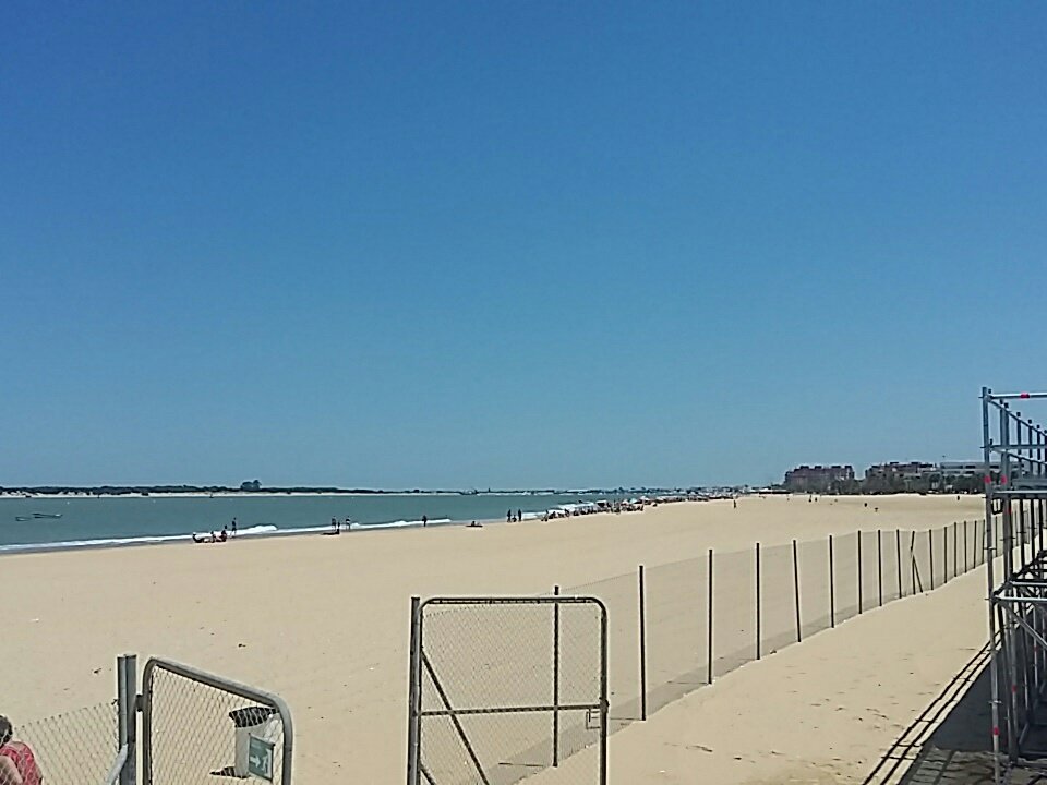 cnoroestetv's tweet photo. 😍 Mañana, gran acontecimiento para la ciudad. Primera Feria del #LangostinoDeSanlúcar, en un enclave único. https://t.co/X3bwDdGOjn