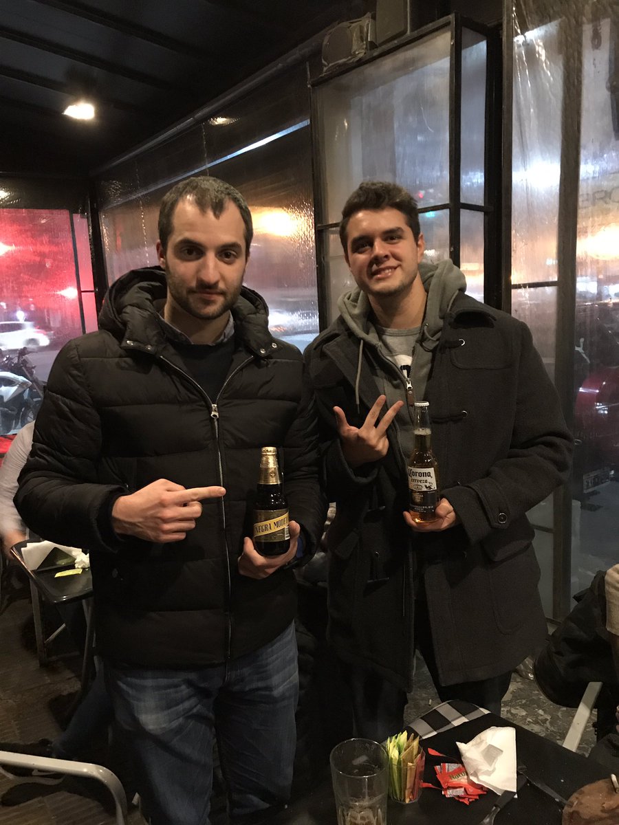 chichovermu's tweet photo. Ellos ya recibieron su premio. Qué esperas para jugar con la PF? Tenemos grandes premios. Y al mejor estilo #Exvice, RT si te gustó. https://t.co/r9tjcGwuAC