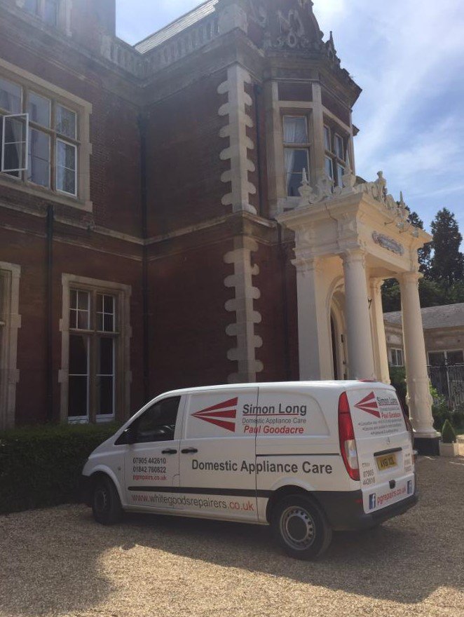 SLApplianceCare's tweet photo. Our engineer out and about in the sunshine earlier this week! #EastAnglia #local #HappyFriday https://t.co/dRZzcH1gjG