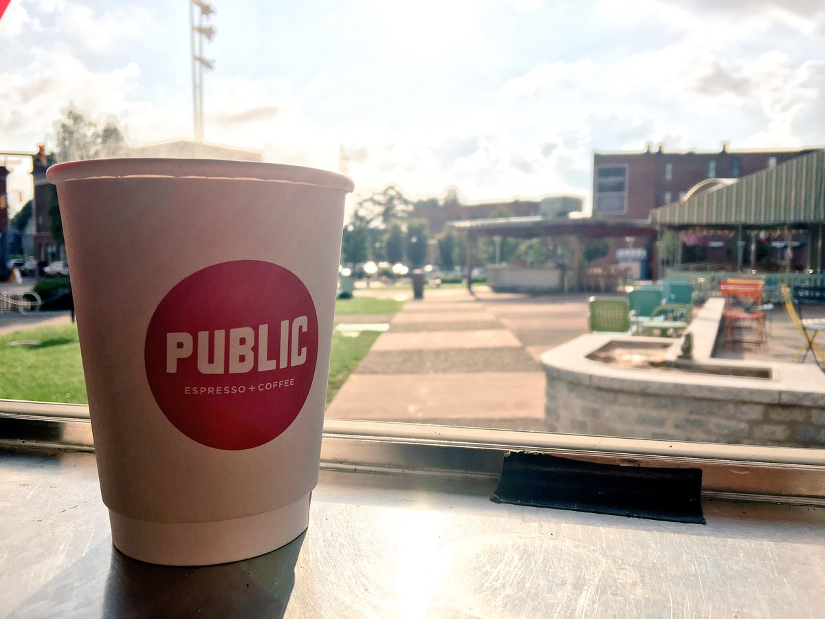 PublicToGo's tweet image. Windows up on another morning in The Airstream! Come find us in Larkin Square or check us on @SkipTheDishes 😋