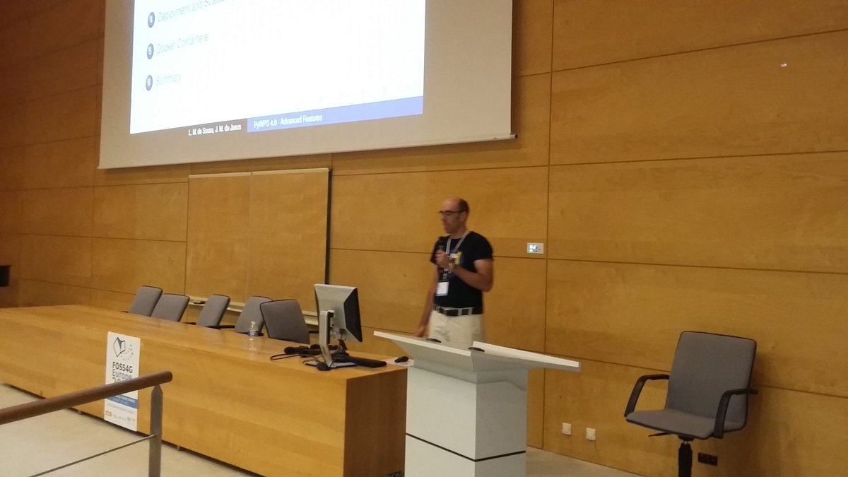 astroidex's tweet photo. #PyWPS most is the work of Jesus - said Luis at #foss4ge. You still can join the talk. https://t.co/NNrFSVhCt2