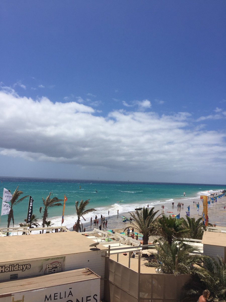 Conditions are on here at Sotavento and the freestyles will start their comp at 13.15 #Fuerteventura #fuerteventuraworldcup #windsurfing