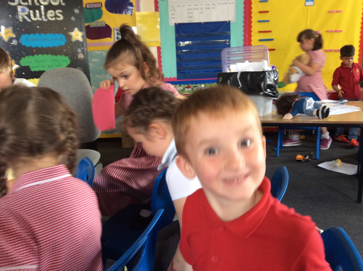 Coedevaprimary's tweet photo. A fun last day in Year one #cepy1 https://t.co/bbvLF0Ieu1