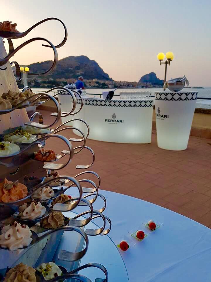 DominaResorts's tweet photo. Another great week at Domina Zagarella and we definitely have that #FridayFeeling. Roll on the weekend! #Sicily #Sicilia #summerholidays https://t.co/2LvhFl534t